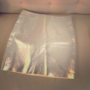 never worn Metallic mini skirt